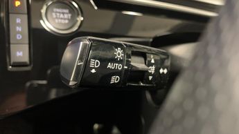 Peugeot 3008 SUV 1.2 HYBRID GT SUV 5dr Petrol Hybrid e-DSC6 Euro 6 (s/s) (136 ps)