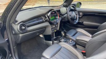 Mini Electric Hatch Cooper SE 32.6kWh Level 3 Hatchback 3dr Electric Auto (184 ps)