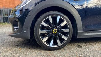 Mini Electric Hatch Cooper SE 32.6kWh Level 3 Hatchback 3dr Electric Auto (184 ps)