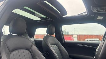 Mini Electric Hatch Cooper SE 32.6kWh Level 3 Hatchback 3dr Electric Auto (184 ps)