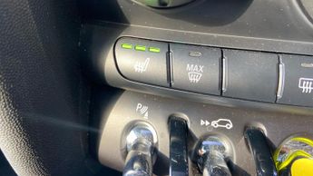 Mini Electric Hatch Cooper SE 32.6kWh Level 3 Hatchback 3dr Electric Auto (184 ps)