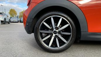Mini Hatch 1.5 Cooper Hatchback 3dr Petrol Steptronic Euro 6 (s/s) (136 ps)
