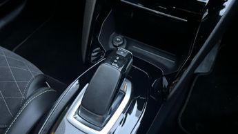 Peugeot 208 50kWh GT Premium Hatchback 5dr Electric Auto (136 ps)