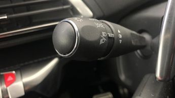 Peugeot 3008 SUV 1.2 PureTech MHEV Allure SUV 5dr Petrol Hybrid e-DSC Euro 6 (s/s