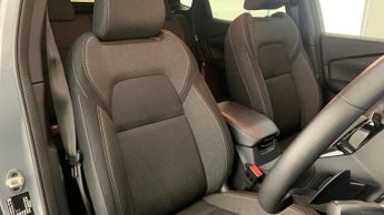 Nissan Qashqai 1.3 DIG-T MHEV N-Connecta SUV 5dr Petrol Hybrid XTRON Euro 6 (s/