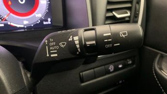 Nissan Qashqai 1.3 DIG-T MHEV N-Connecta SUV 5dr Petrol Hybrid XTRON Euro 6 (s/