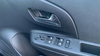 Vauxhall Corsa Electric 50kWh GS Hatchback 5dr Electric Auto (136 ps)