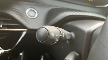 Peugeot 208 50kWh E-Style Hatchback 5dr Electric Auto (7.4kW Charger) (136 p