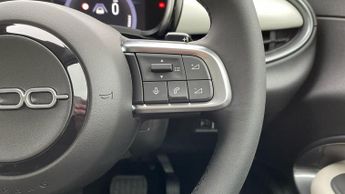 Fiat 600 1.2 MHEV La Prima SUV 5dr Petrol Hybrid e-DCT Euro 6 (s/s) (100