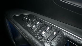 Peugeot 3008 SUV 1.2 HYBRID GT SUV 5dr Petrol Hybrid e-DSC6 Euro 6 (s/s) (136 ps)