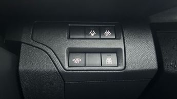 Peugeot 3008 SUV 1.2 HYBRID GT SUV 5dr Petrol Hybrid e-DSC6 Euro 6 (s/s) (136 ps)