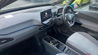 Volkswagen Id.3 Pro 58kWh Life Hatchback 5dr Electric Auto (145 ps)