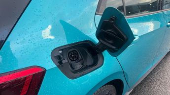 Volkswagen Id.3 Pro 58kWh Life Hatchback 5dr Electric Auto (145 ps)