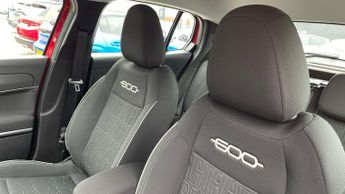 Fiat 600 1.2 MHEV SUV 5dr Petrol Hybrid e-DCT Euro 6 (s/s) (100 ps)