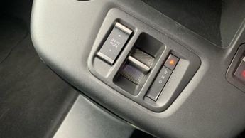 Vauxhall Combo Life Electric 50kWh Ultimate MPV 5dr Electric Auto (7.4kW Charger) (136 ps)