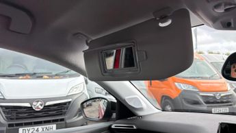 Peugeot 208 50kWh E-Style Hatchback 5dr Electric Auto (7.4kW Charger) (136 p