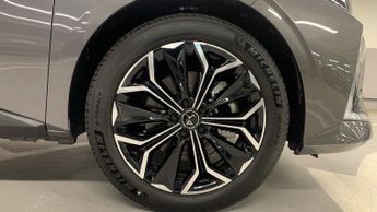 DS Automobiles Ds 4 1.6 E-TENSE 12.4kWh Rivoli Hatchback 5dr Petrol Plug-in Hybrid E