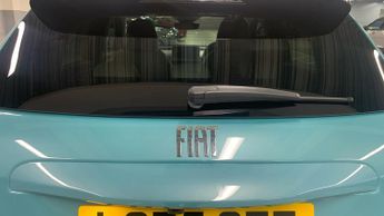 Fiat 600 1.2 MHEV La Prima SUV 5dr Petrol Hybrid e-DCT Euro 6 (s/s) (100 