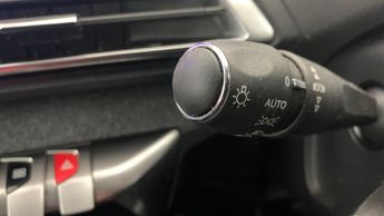 Peugeot 3008 SUV 1.2 PureTech GPF Allure SUV 5dr Petrol EAT Euro 6 (s/s) (130 ps)