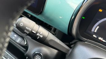 Fiat 600 1.2 MHEV SUV 5dr Petrol Hybrid e-DCT Euro 6 (s/s) (100 ps)