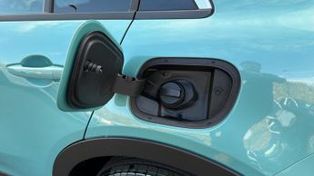 Fiat 600 1.2 MHEV SUV 5dr Petrol Hybrid e-DCT Euro 6 (s/s) (100 ps)