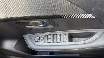 Peugeot 208 50kWh E-Style Hatchback 5dr Electric Auto (7.4kW Charger) (136 p