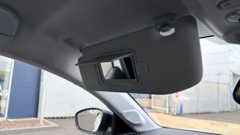 Peugeot 208 50kWh E-Style Hatchback 5dr Electric Auto (7.4kW Charger) (136 p