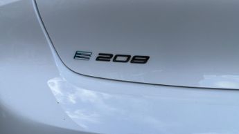 Peugeot 208 50kWh E-Style Hatchback 5dr Electric Auto (7.4kW Charger) (136 p