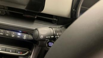 Fiat 600 1.2 MHEV La Prima SUV 5dr Petrol Hybrid e-DCT Euro 6 (s/s) (100 