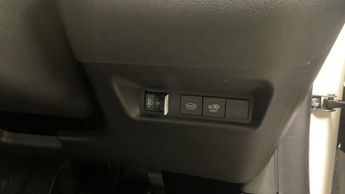 Fiat 600 1.2 MHEV La Prima SUV 5dr Petrol Hybrid e-DCT Euro 6 (s/s) (100 