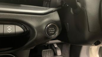 Fiat 600 1.2 MHEV La Prima SUV 5dr Petrol Hybrid e-DCT Euro 6 (s/s) (100 