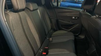 Peugeot 208 50kWh E-Style Hatchback 5dr Electric Auto (7.4kW Charger) (136 p