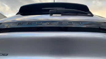 Peugeot 208 50kWh E-Style Hatchback 5dr Electric Auto (7.4kW Charger) (136 p