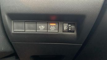 Peugeot 208 50kWh E-Style Hatchback 5dr Electric Auto (7.4kW Charger) (136 p
