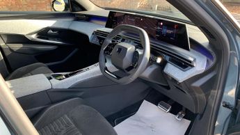 Peugeot 5008 73kWh GT SUV 5dr Electric Auto (210 ps)
