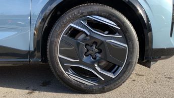 Peugeot 5008 73kWh GT SUV 5dr Electric Auto (210 ps)