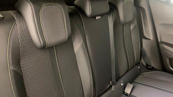 Peugeot 2008 1.2 HYBRID GT SUV 5dr Petrol Hybrid e-DSC6 Euro 6 (s/s) (136 ps)