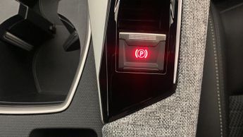 Peugeot 3008 73kWh GT SUV 5dr Electric Auto (210 ps)