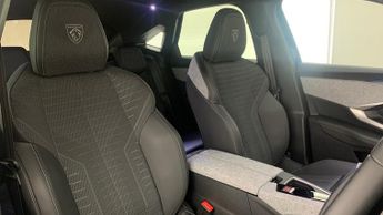 Peugeot 3008 73kWh GT SUV 5dr Electric Auto (210 ps)