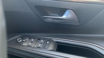 Peugeot 3008 SUV 1.2 PureTech Allure Premium + SUV 5dr Petrol EAT Euro 6 (s/s) (1