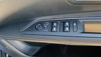 Peugeot 3008 SUV 1.6 13.2kWh GT SUV 5dr Petrol Plug-in Hybrid e-EAT 4WD Euro 6 (s