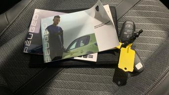 Peugeot 208 1.2 HYBRID Allure Hatchback 5dr Petrol Hybrid e-DSC6 Euro 6 (s/s