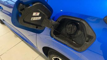 Peugeot 208 1.2 HYBRID Allure Hatchback 5dr Petrol Hybrid e-DSC6 Euro 6 (s/s