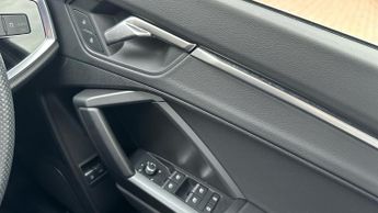 Audi Q3 1.4 TFSIe 45 S line SUV 5dr Petrol Plug-in Hybrid S Tronic Euro 