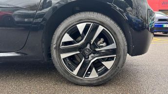 Peugeot 208 50kWh E-Style Hatchback 5dr Electric Auto (7.4kW Charger) (136 p