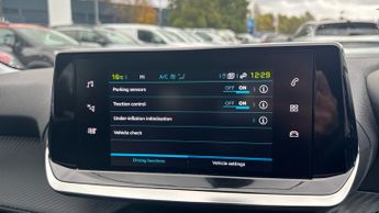 Peugeot 208 50kWh E-Style Hatchback 5dr Electric Auto (7.4kW Charger) (136 p