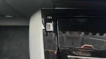 Peugeot 208 50kWh E-Style Hatchback 5dr Electric Auto (7.4kW Charger) (136 p