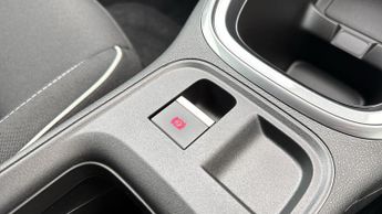 Fiat 600 1.2 MHEV SUV 5dr Petrol Hybrid e-DCT Euro 6 (s/s) (100 ps)