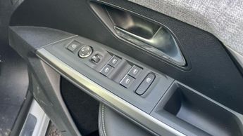 Peugeot 3008 73kWh GT SUV 5dr Electric Auto (210 ps)