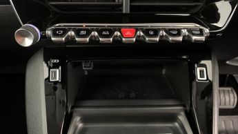 Peugeot 208 50kWh Allure Hatchback 5dr Electric Auto (136 ps)